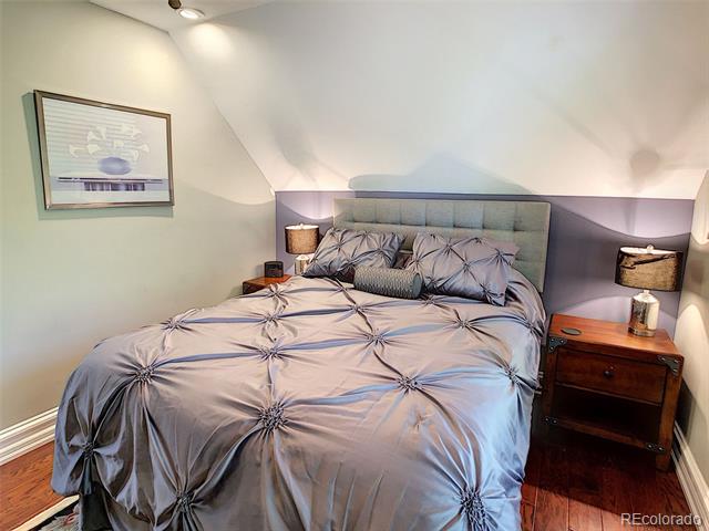 124 S Sherman Street Unit: Upstairs