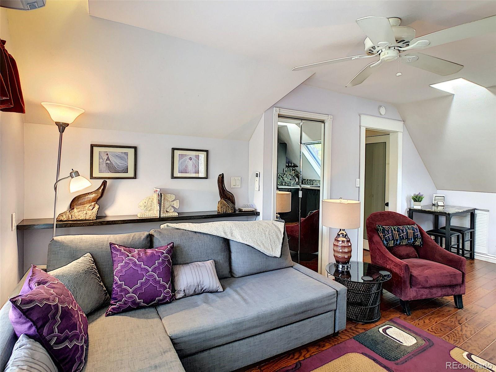 124 S Sherman Street Unit: Upstairs