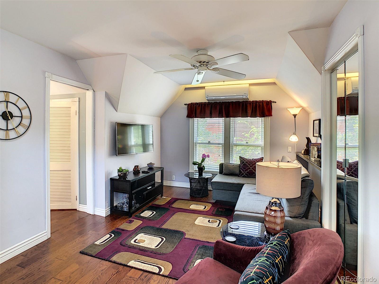 124 S Sherman Street Unit: Upstairs