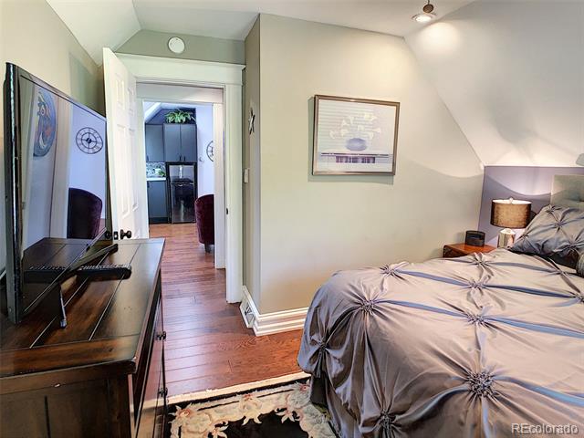 124 S Sherman Street Unit: Upstairs