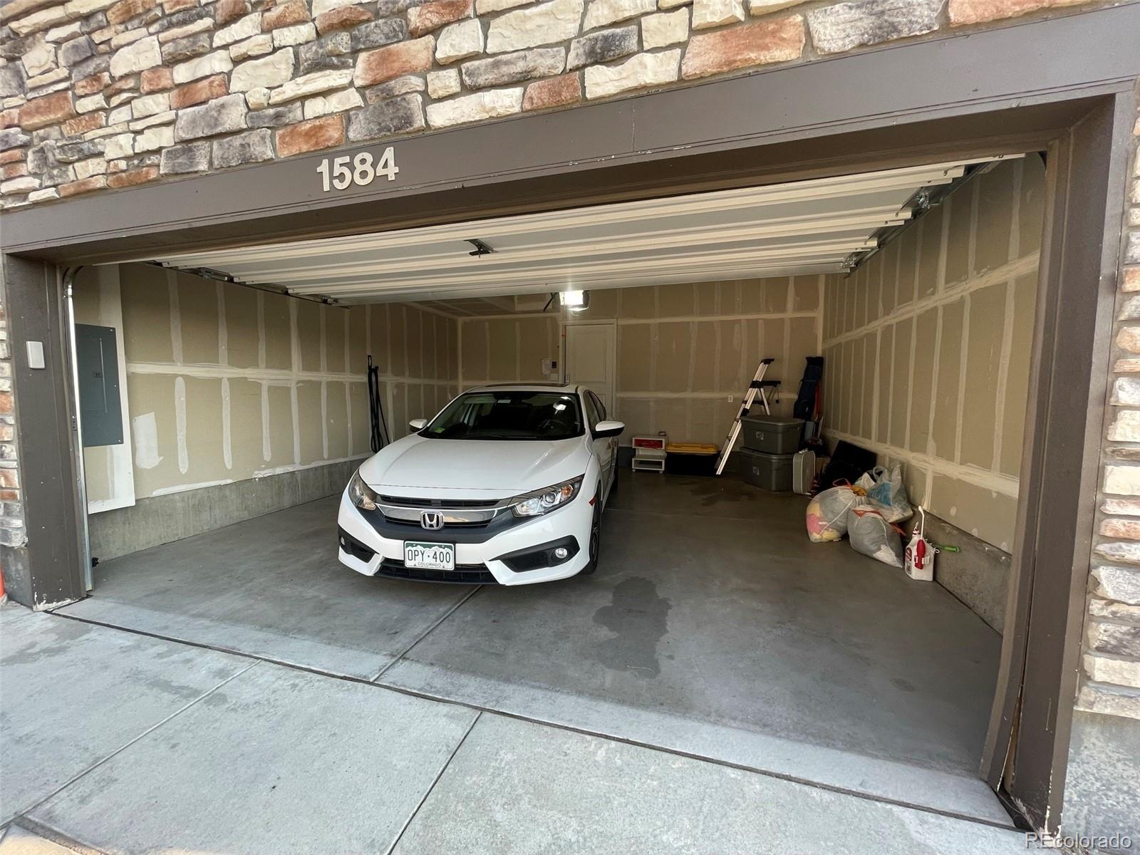 1584 Castle Creek Circle