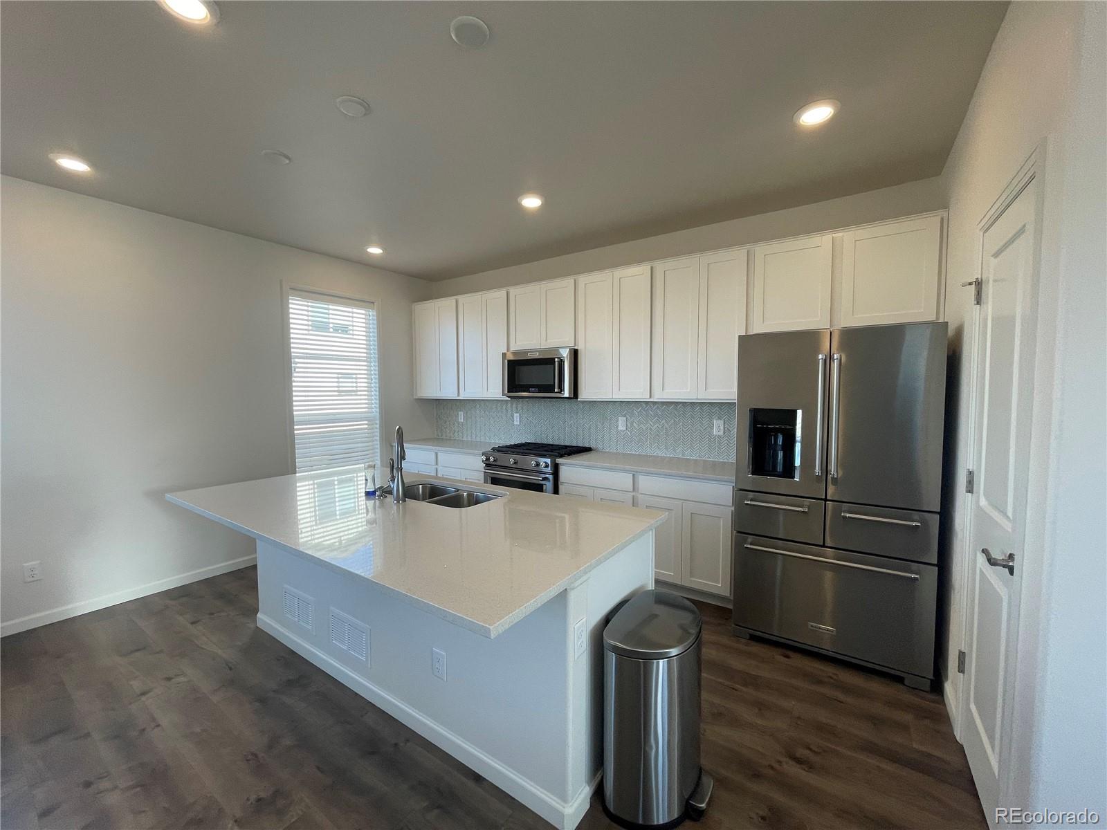 1584 Castle Creek Circle