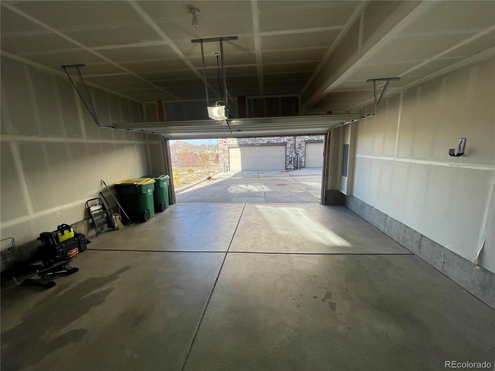 1584 Castle Creek Circle