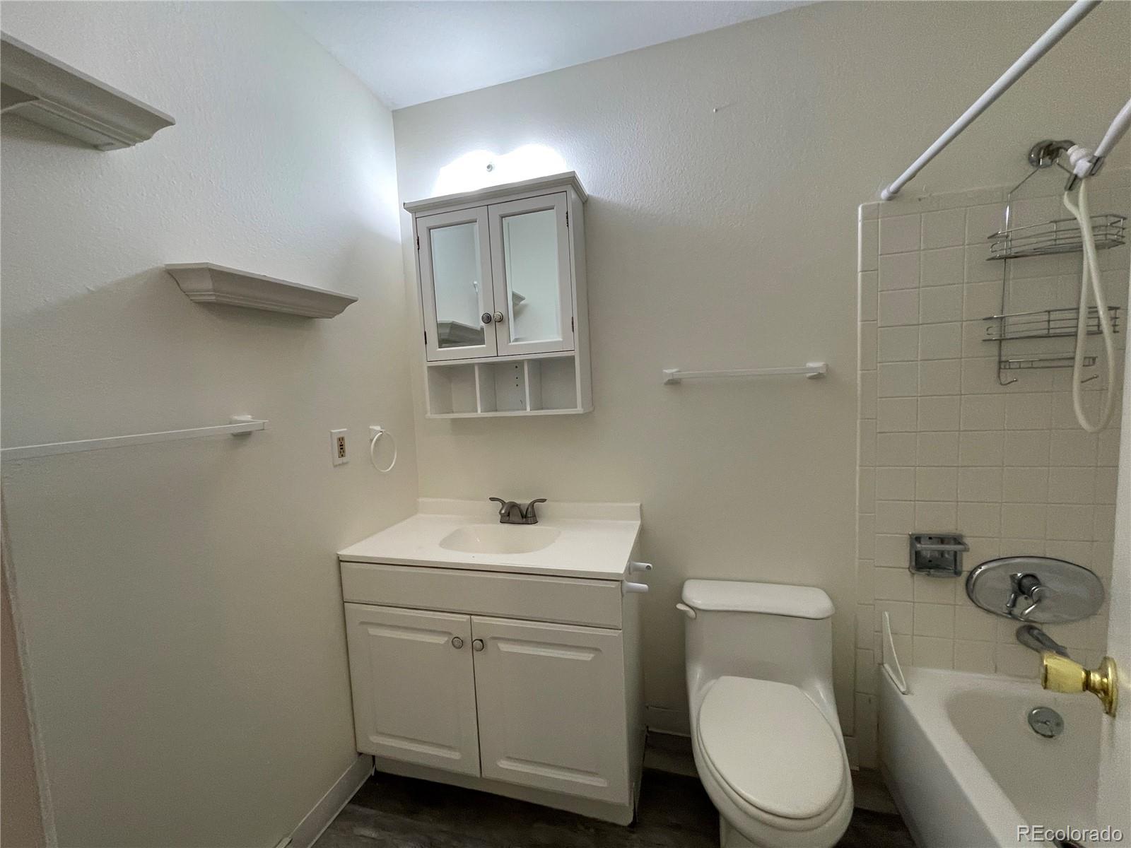 1225 S Oneida Street Unit: 226