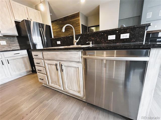 25491 E Ottawa Drive