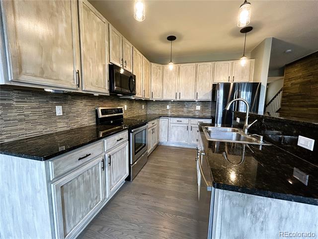 25491 E Ottawa Drive