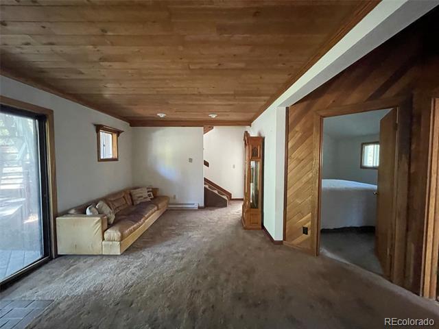 398 Deer Road