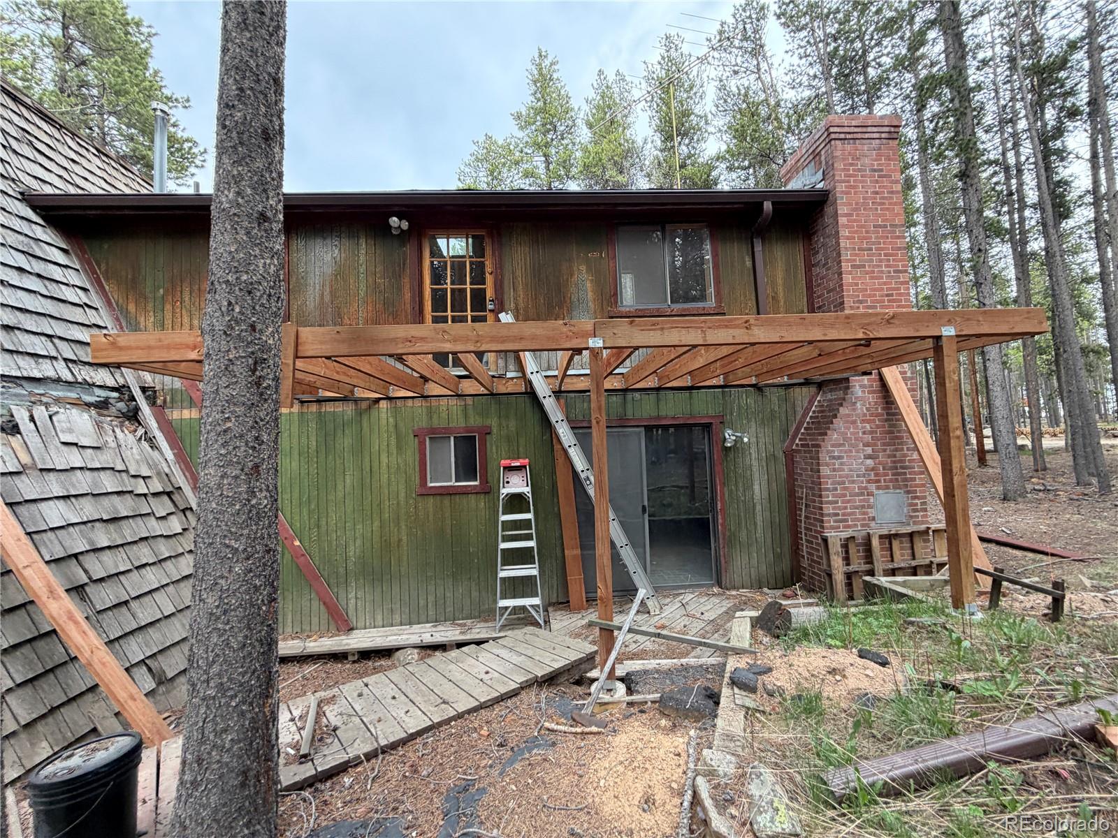 398 Deer Road