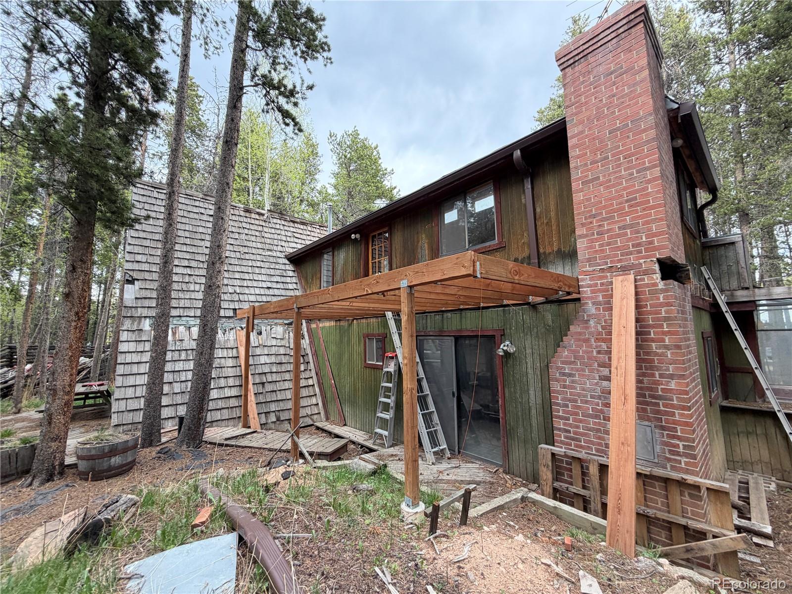 398 Deer Road