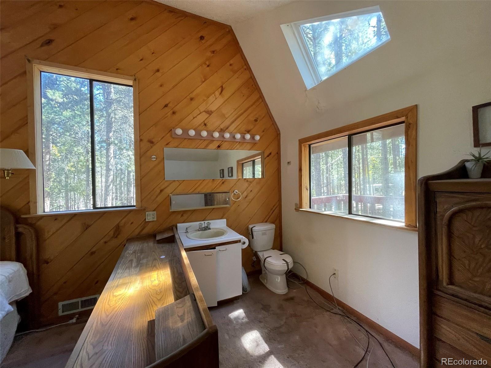 398 Deer Road