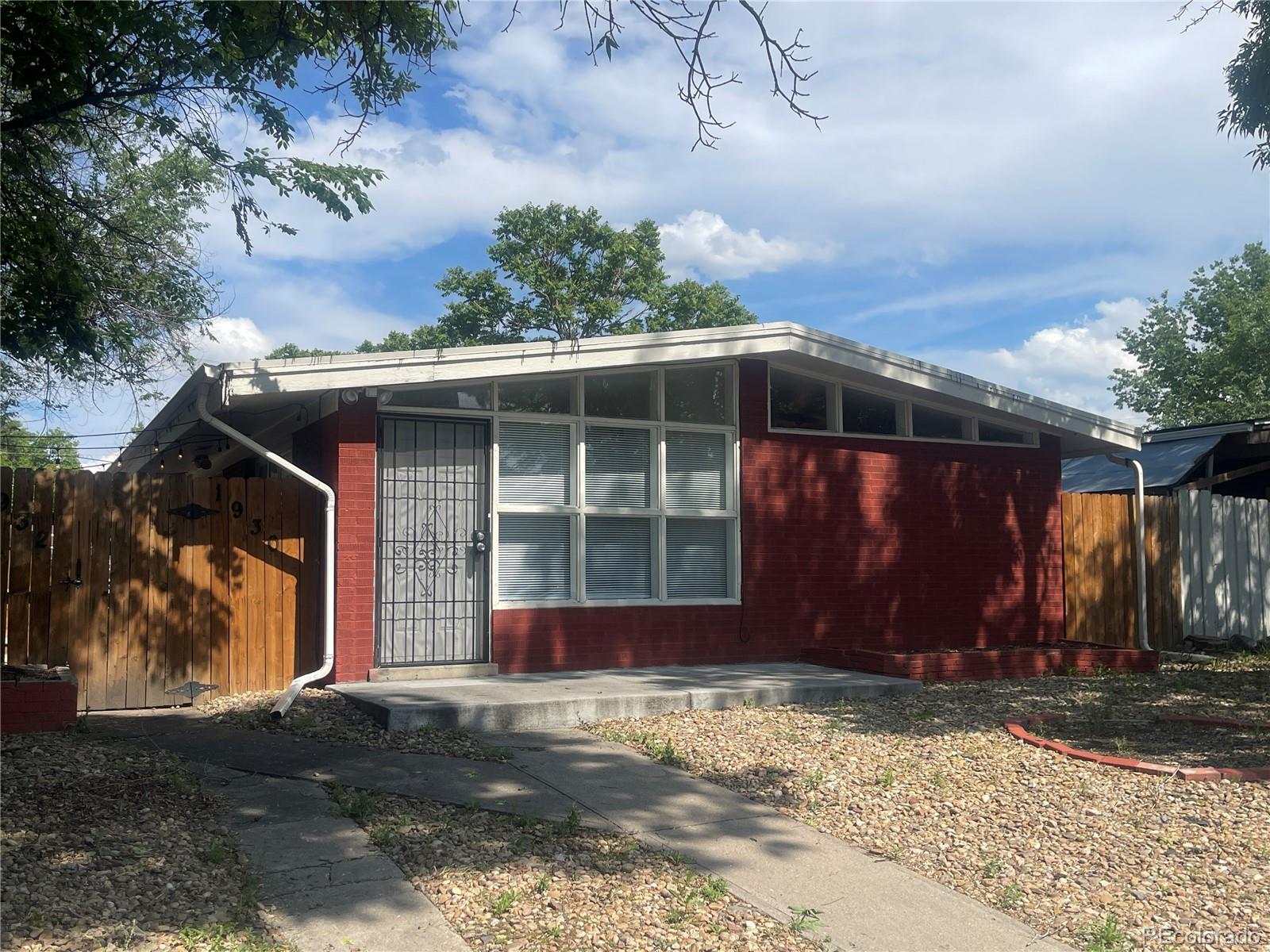 1930 Dallas Street