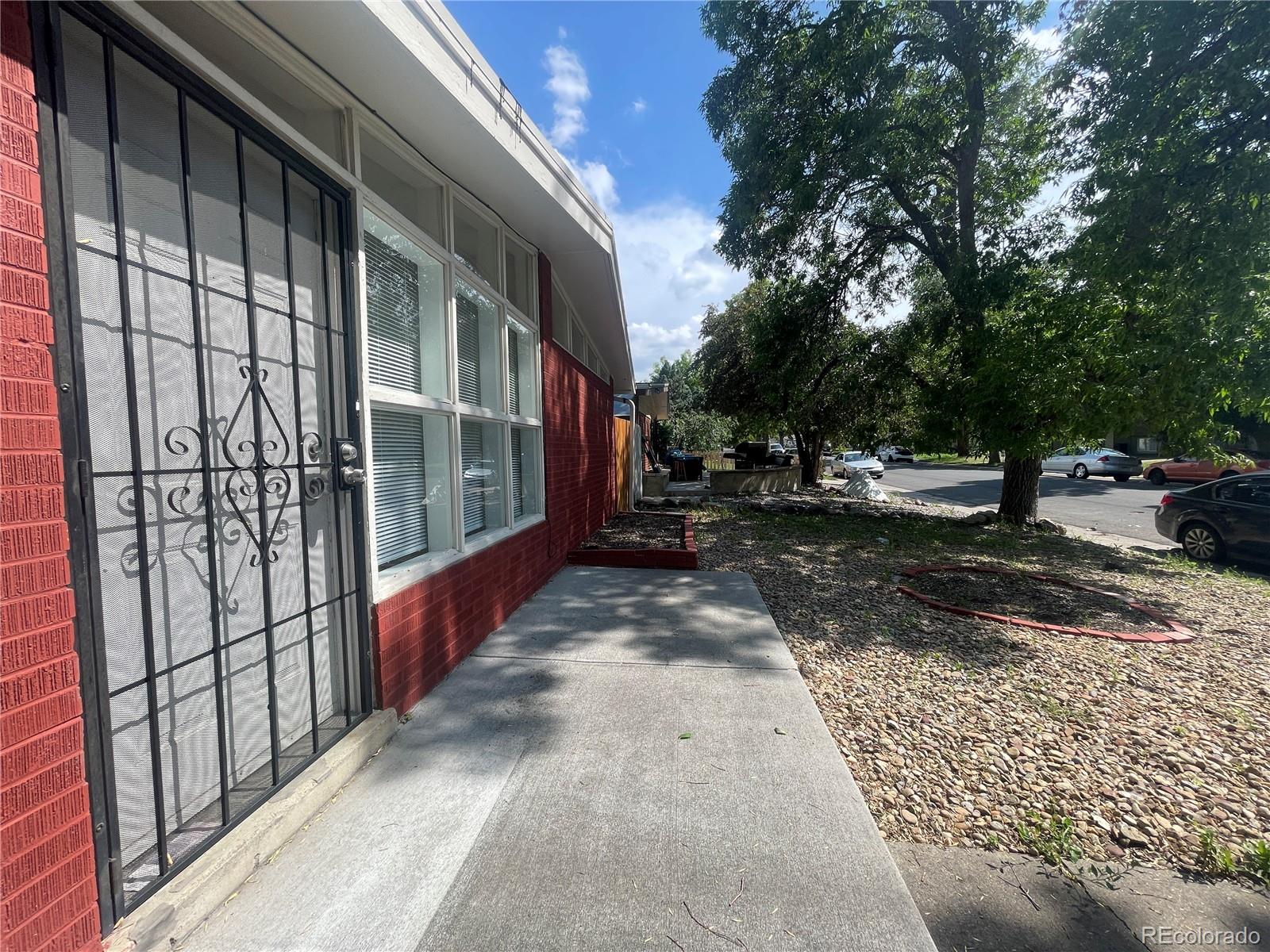 1930 Dallas Street