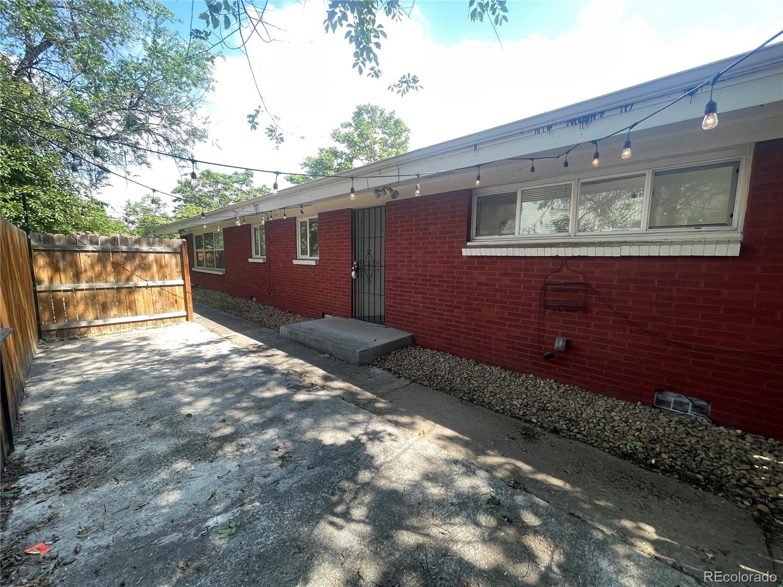 1930 Dallas Street