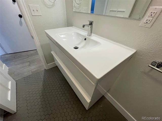 1691 Monroe Street Unit: Basement