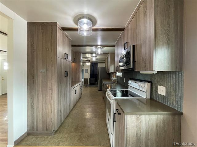 1382 Flintwood Road