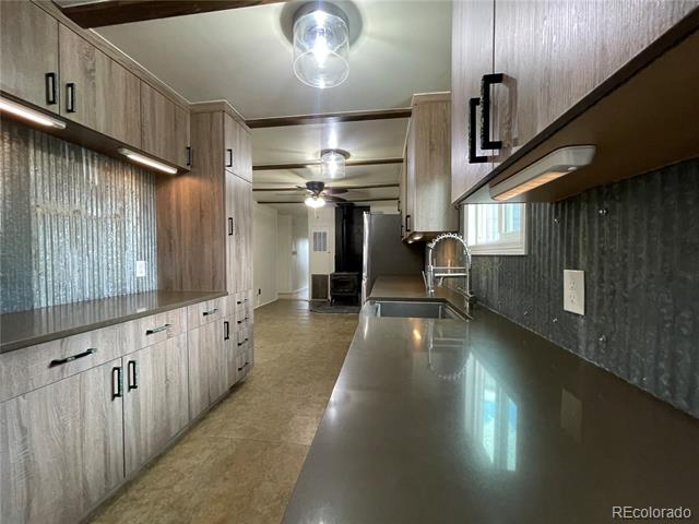 1382 Flintwood Road