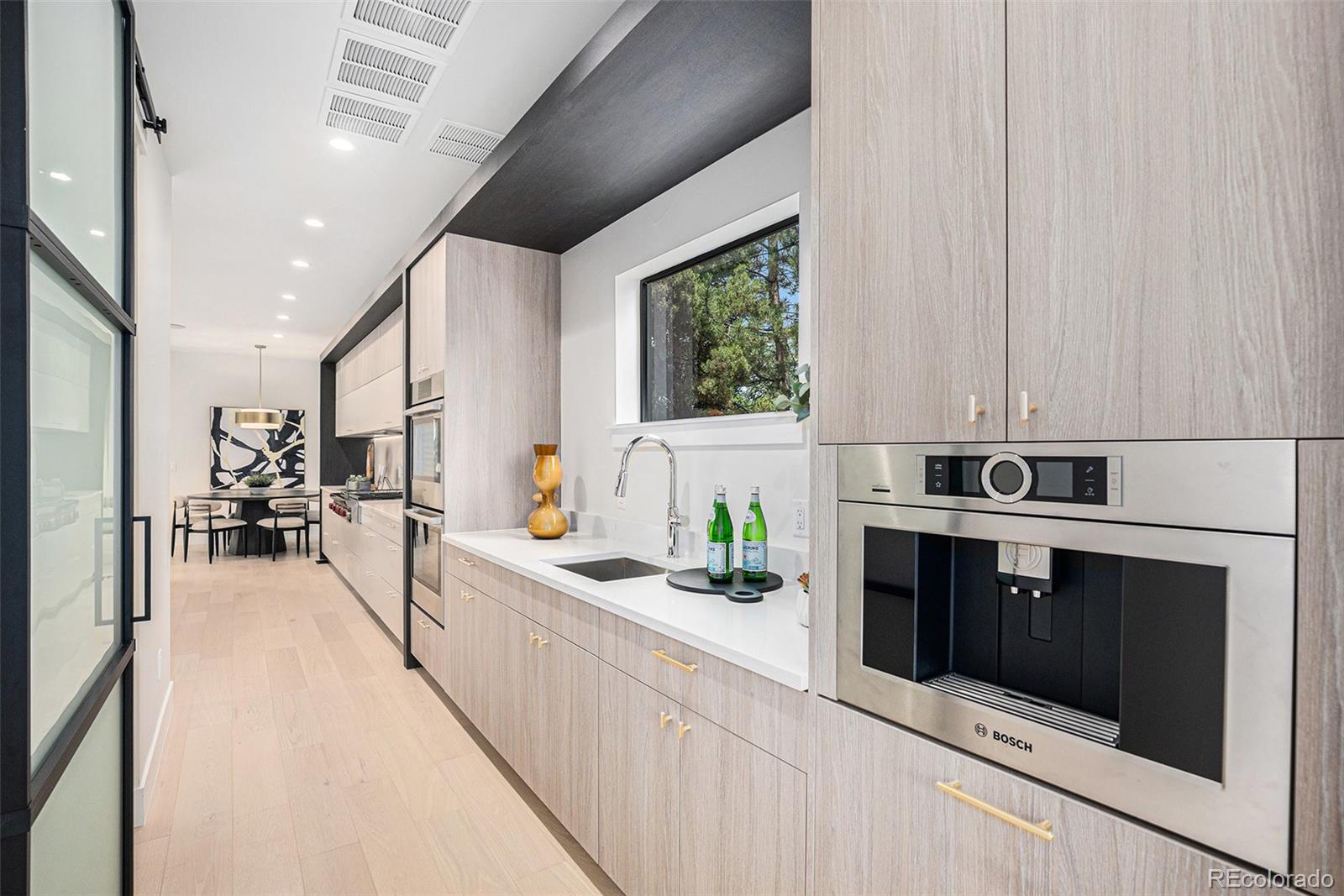 127 S Humboldt Street