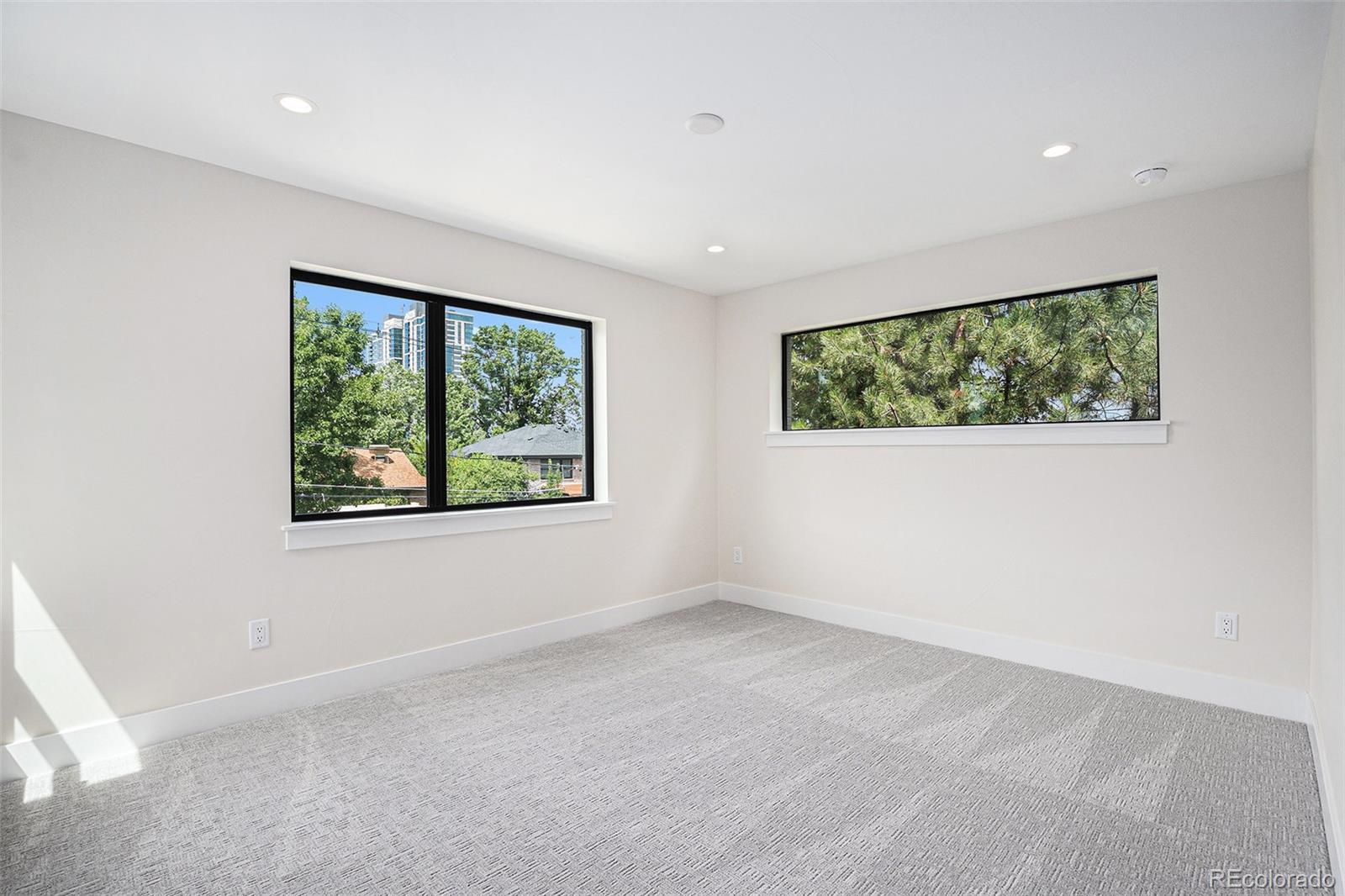 127 S Humboldt Street