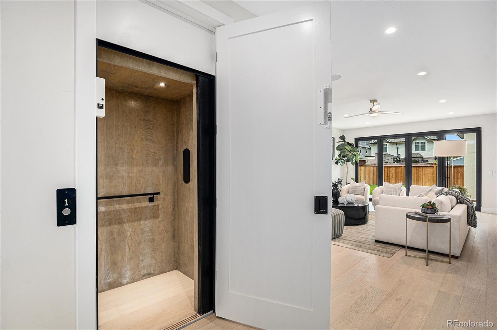 127 S Humboldt Street