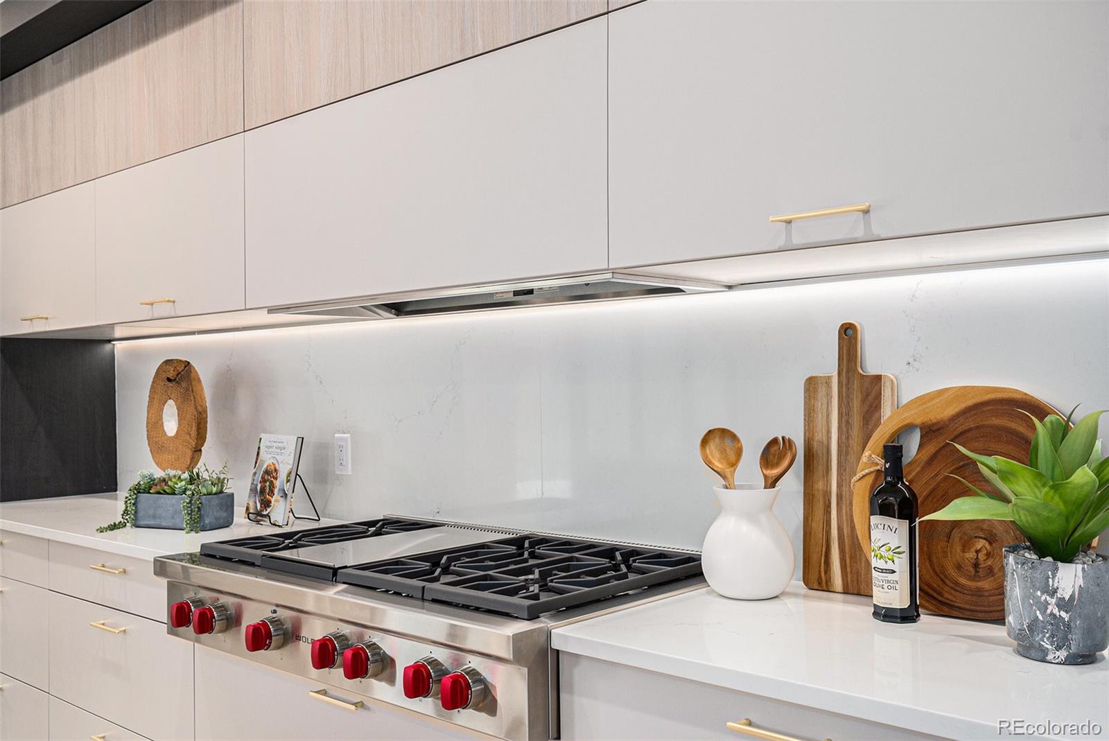 127 S Humboldt Street