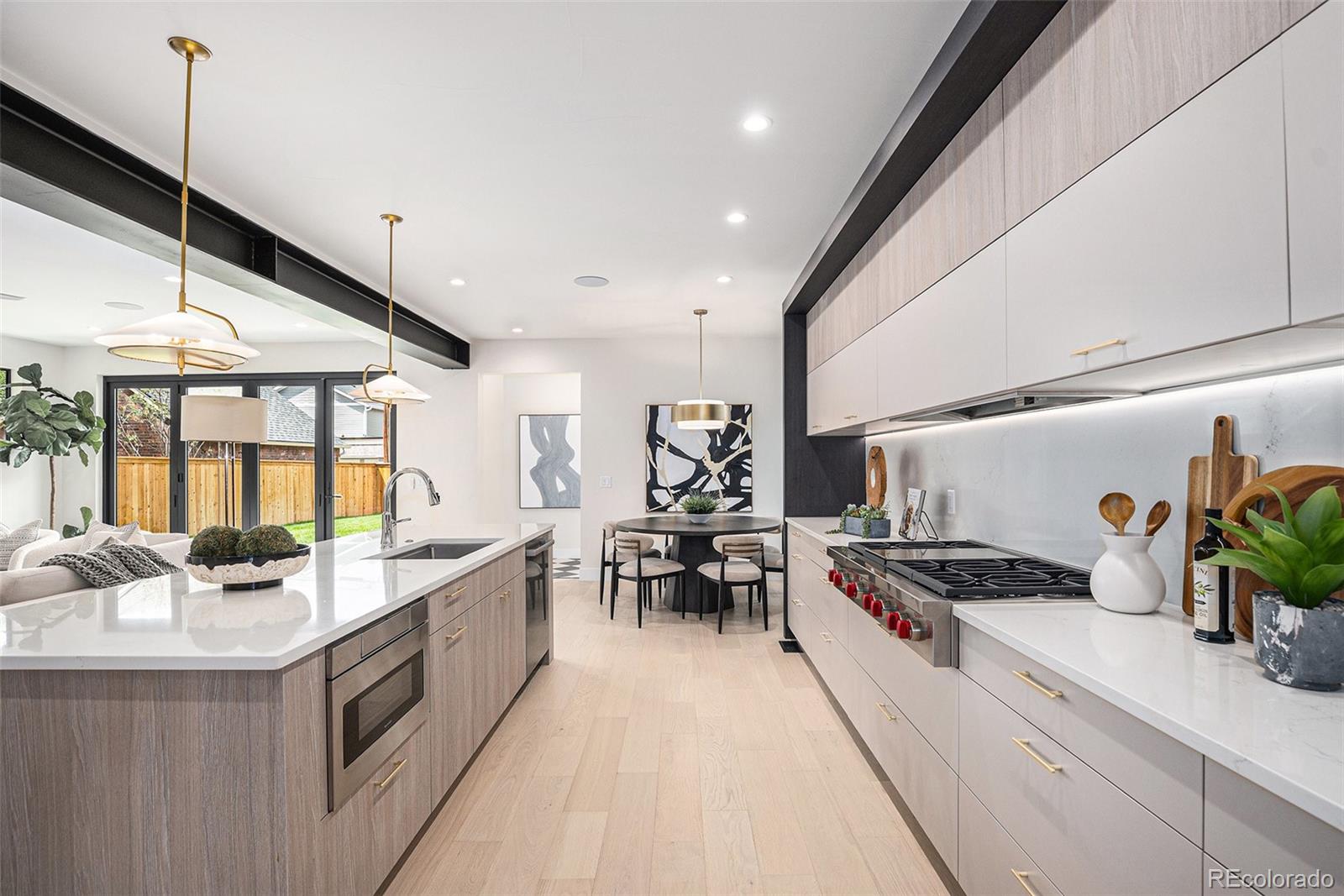 127 S Humboldt Street