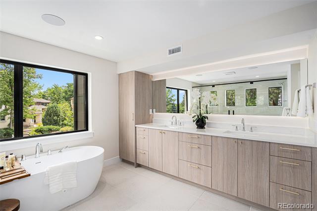 127 S Humboldt Street