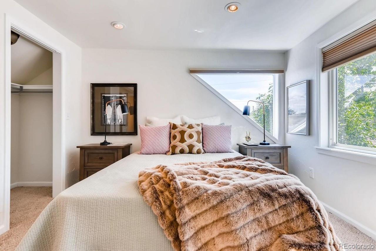 3910 N Zuni