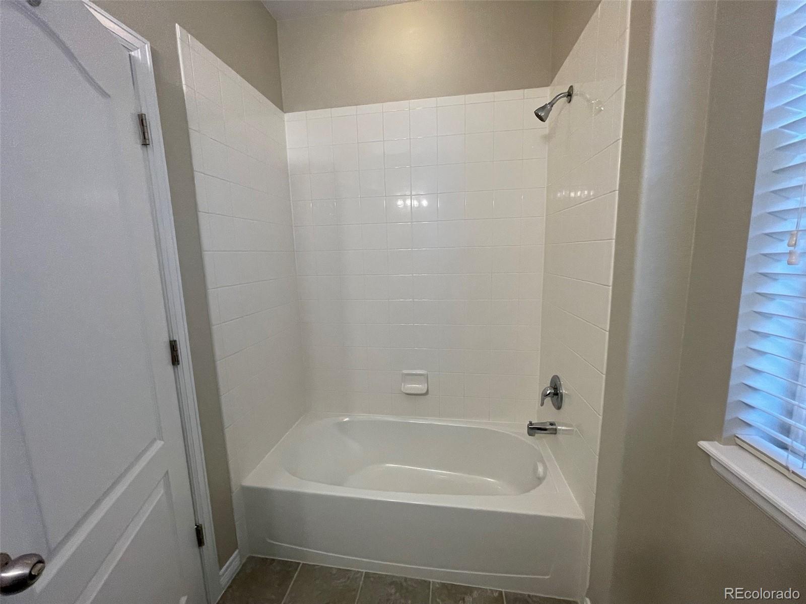 8405 Canyon Rim Trail