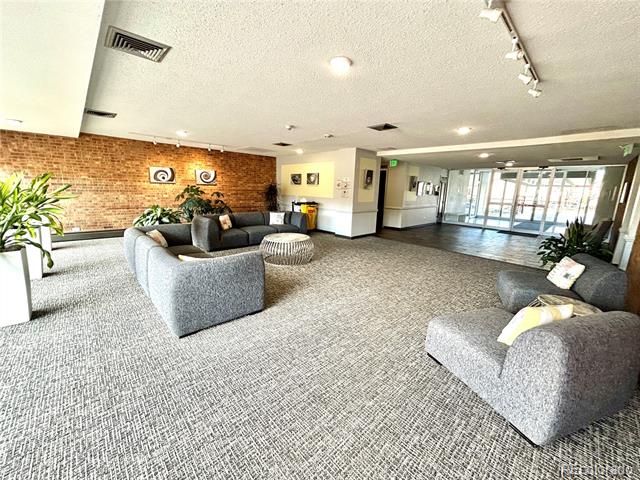 955 Eudora Street Unit: 606E