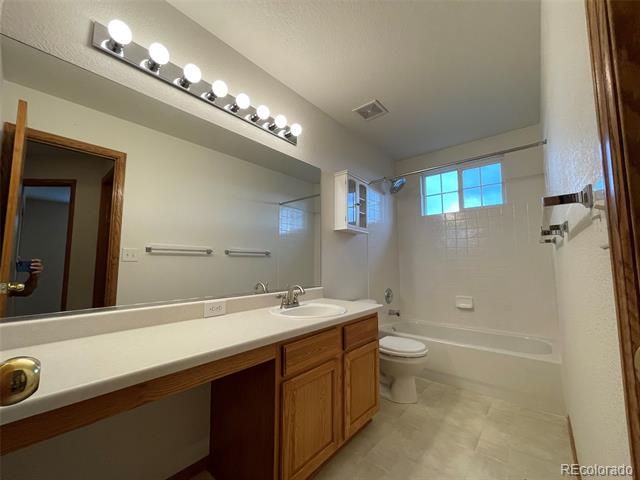 2284 Dogwood Circle