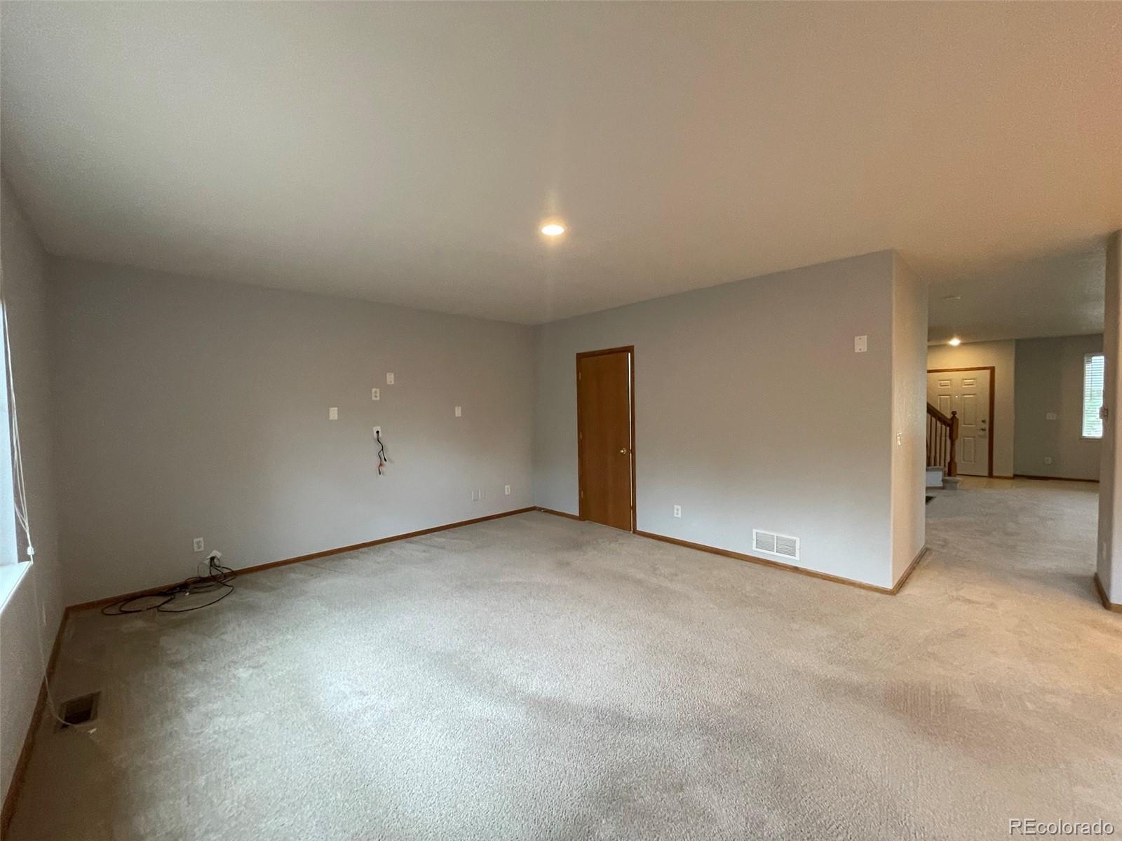 2284 Dogwood Circle