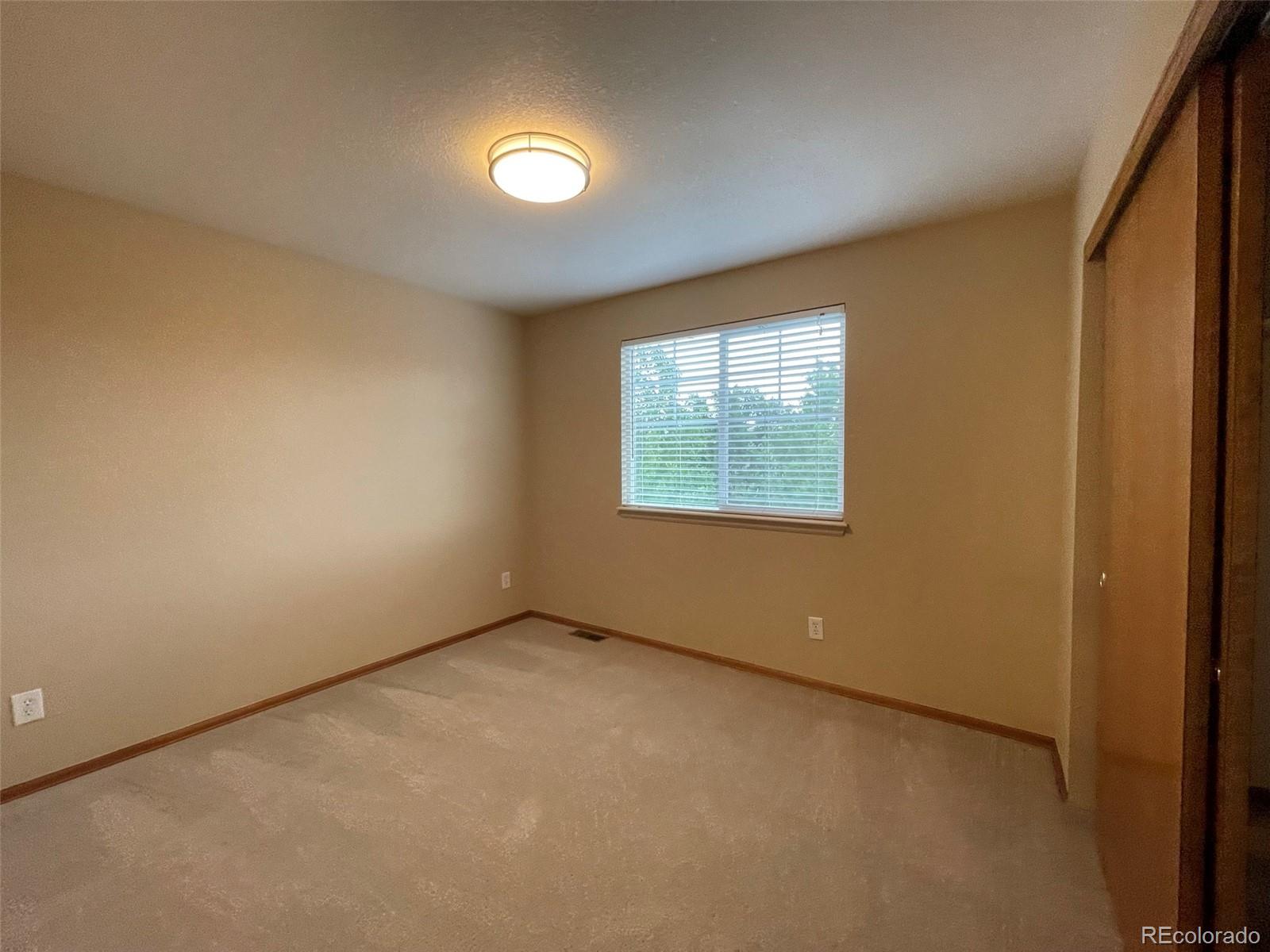 2284 Dogwood Circle