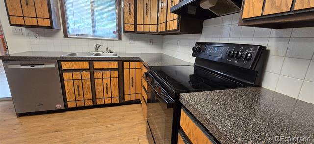1002 Harmon Place Unit: 1002