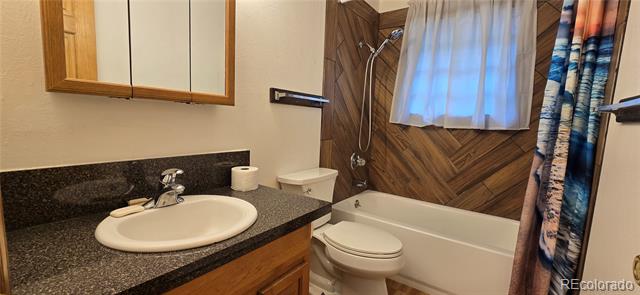 1002 Harmon Place Unit: 1002