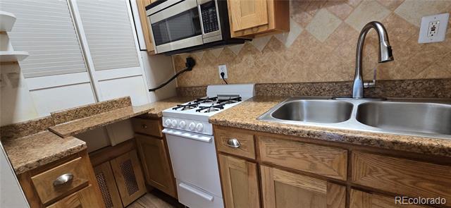 1002 Harmon Place Unit: 1002