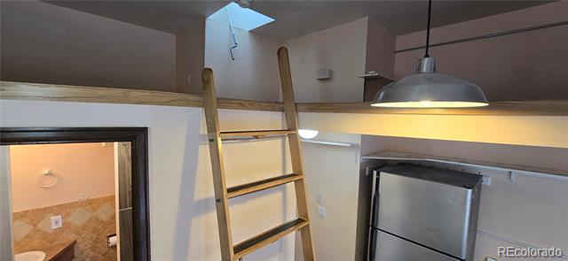1002 Harmon Place Unit: 1002
