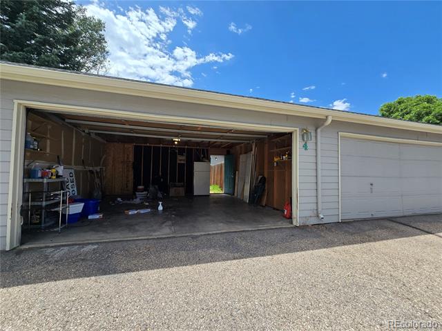 2950 Neil Drive Unit: 4