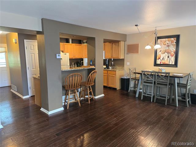 2950 Neil Drive Unit: 4
