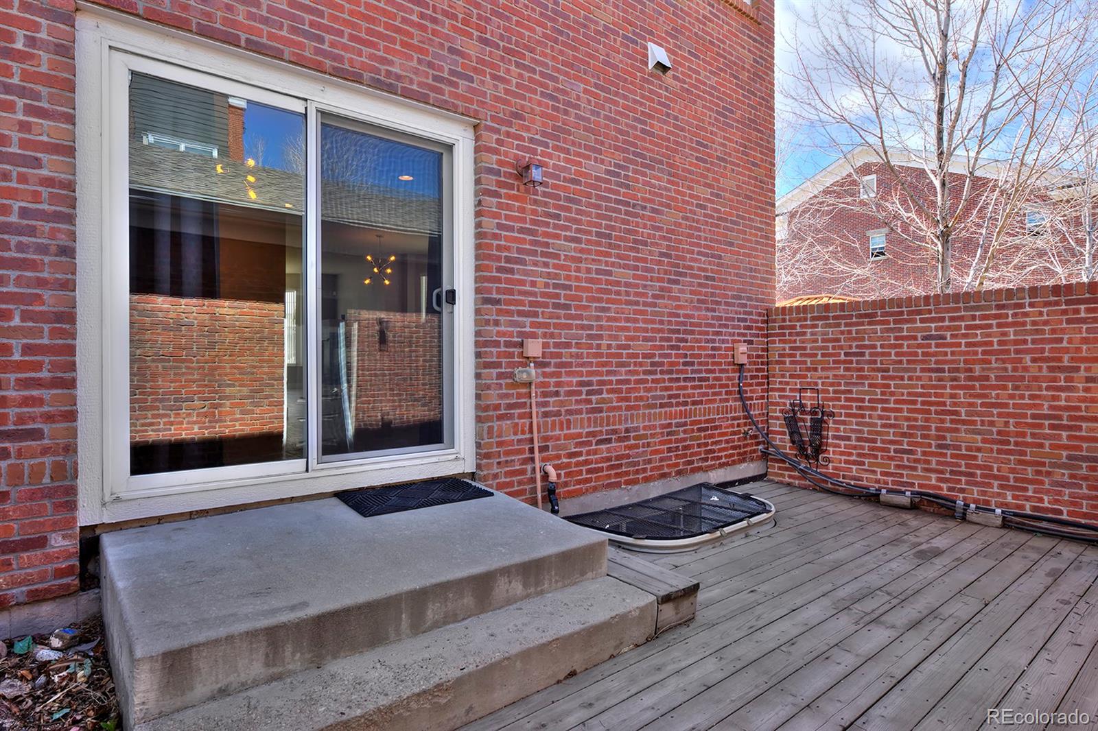3833 W 118th Place