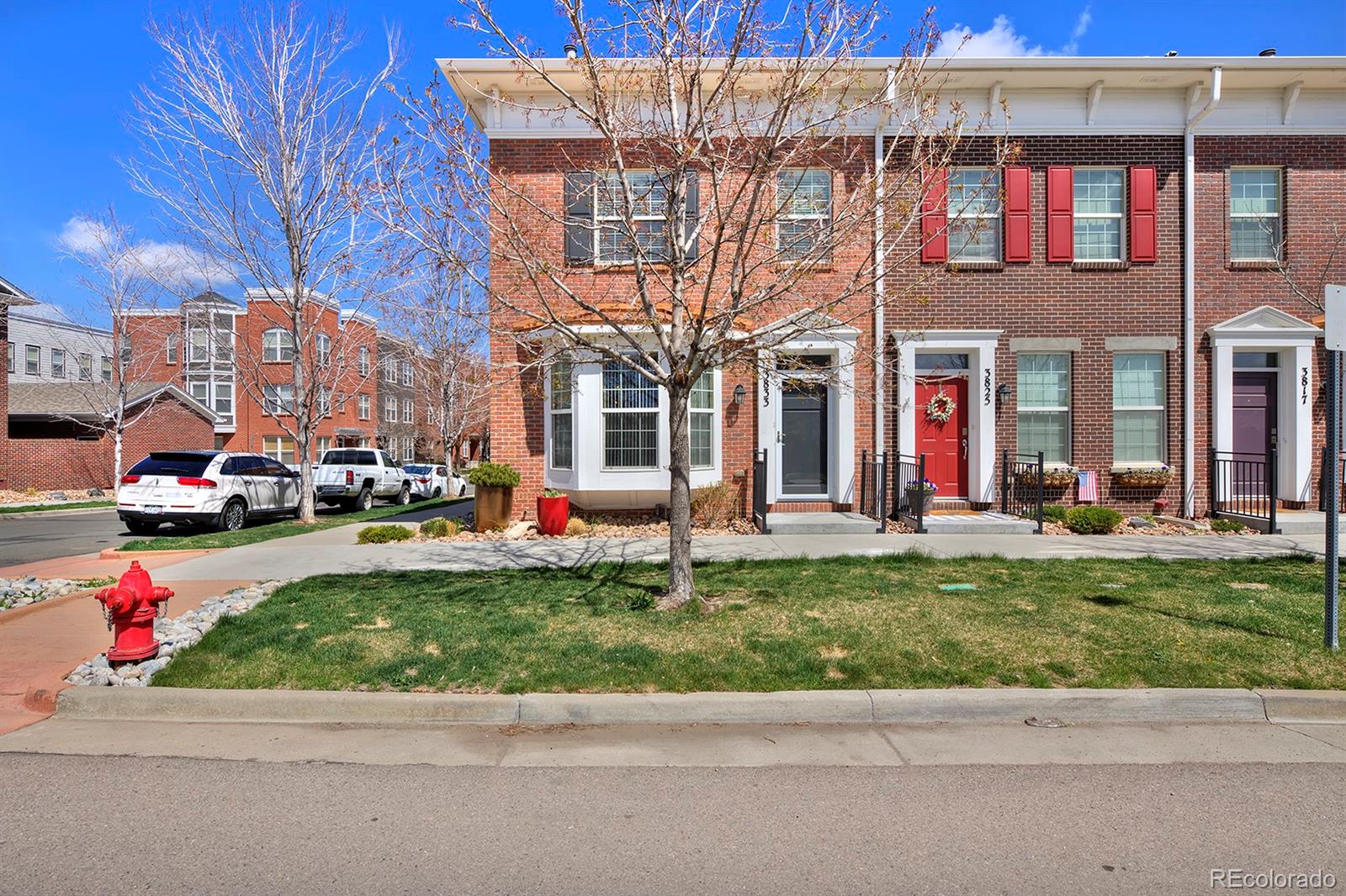 3833 W 118th Place