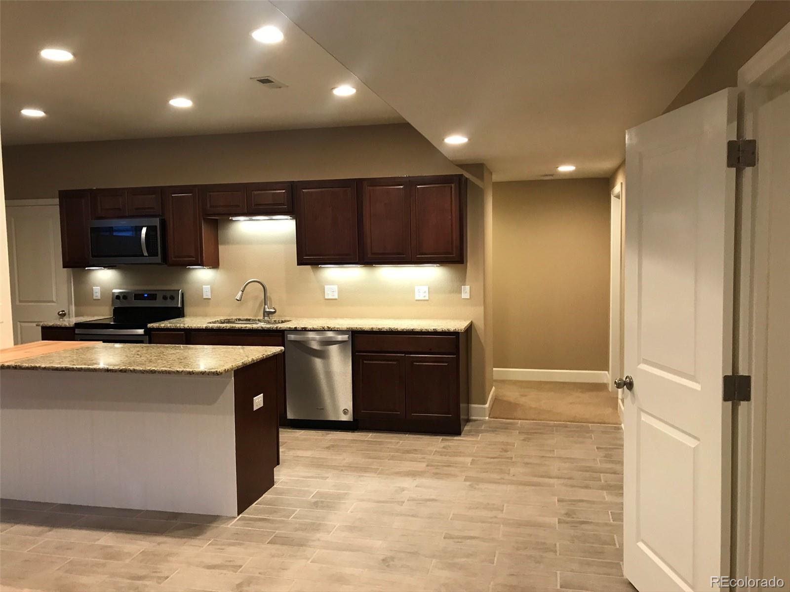 6885 Lynch Lane Unit: Basement