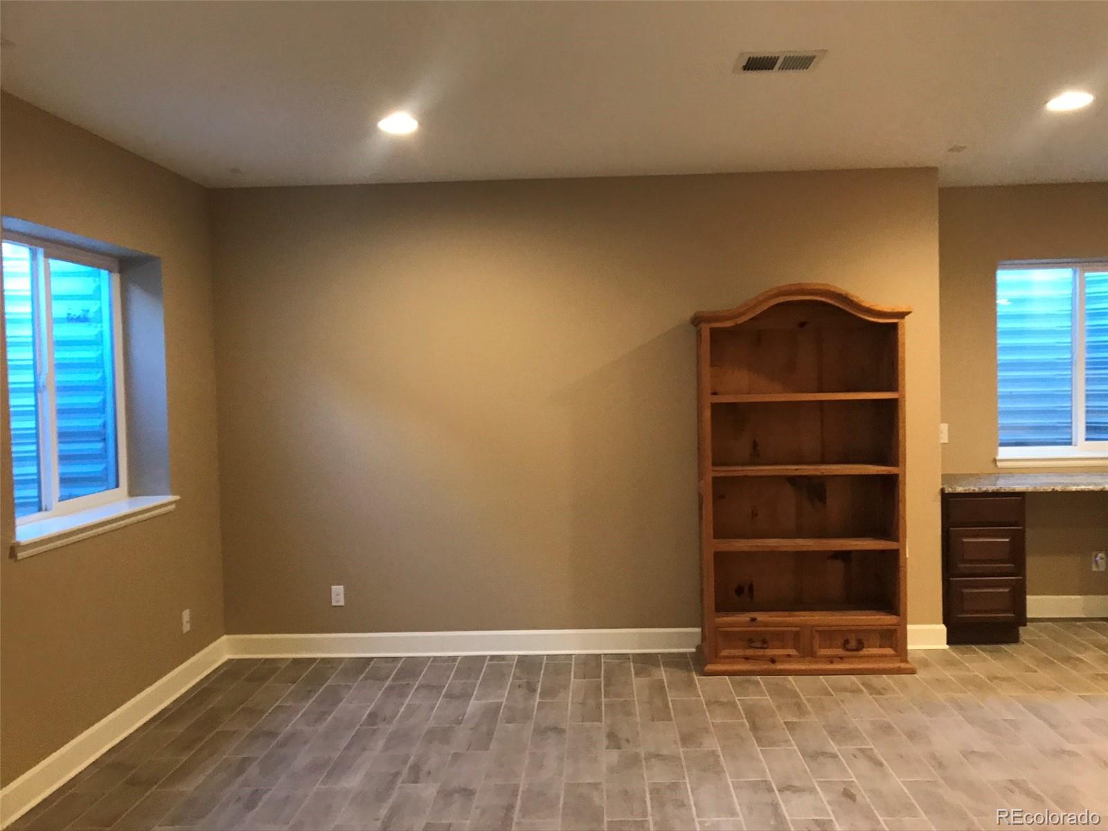 6885 Lynch Lane Unit: Basement