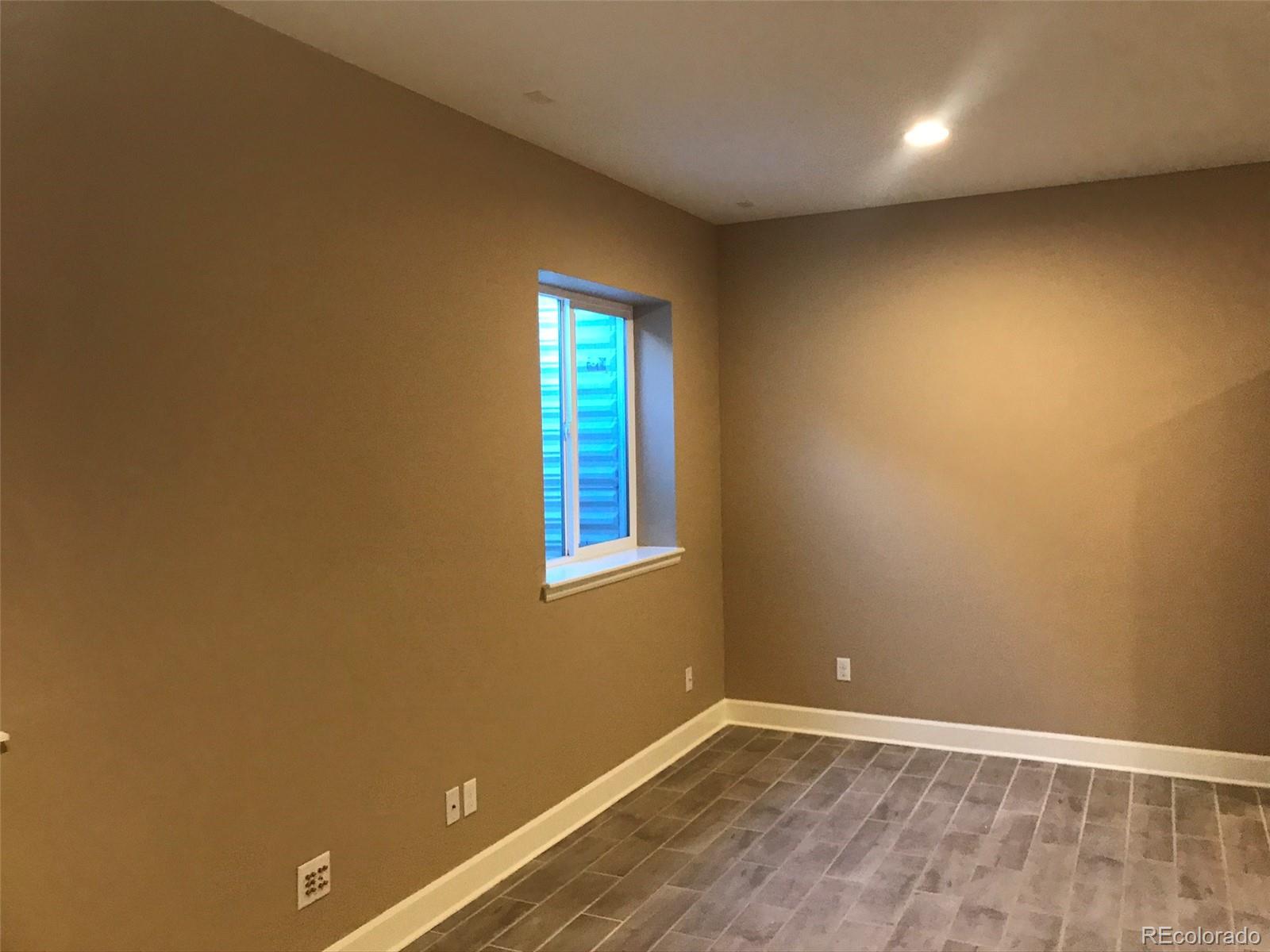 6885 Lynch Lane Unit: Basement
