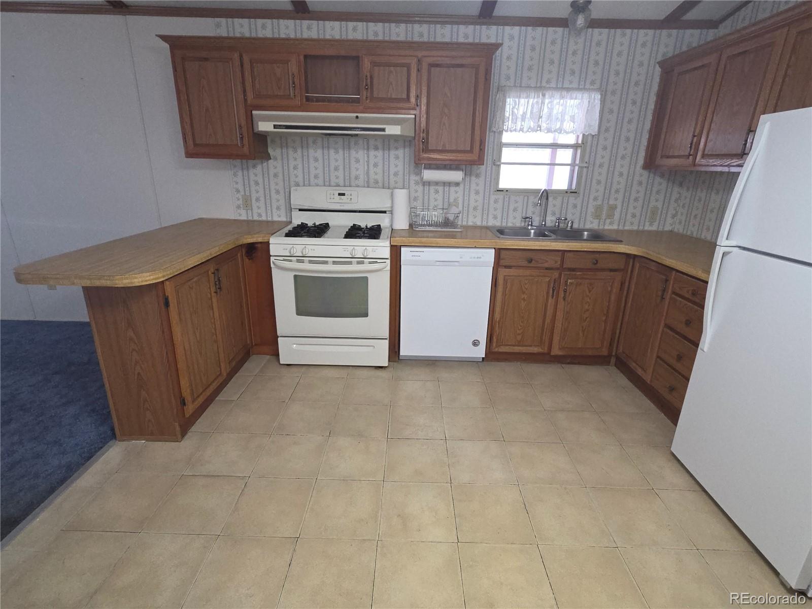 8201 S SantaFe Drive