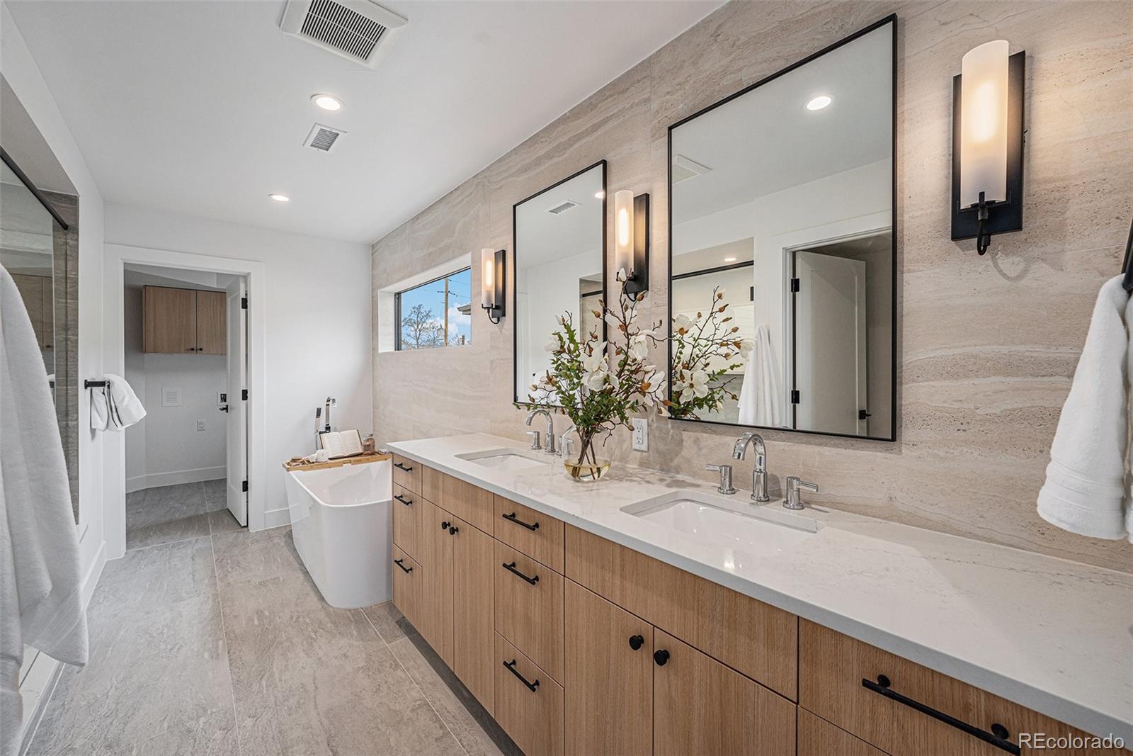 1023 S Emerson Street