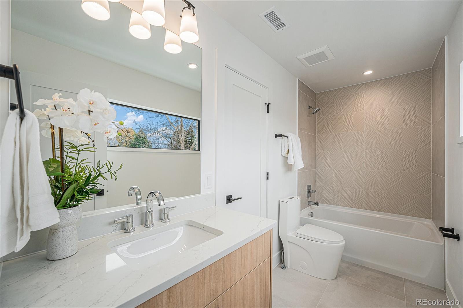 1023 S Emerson Street