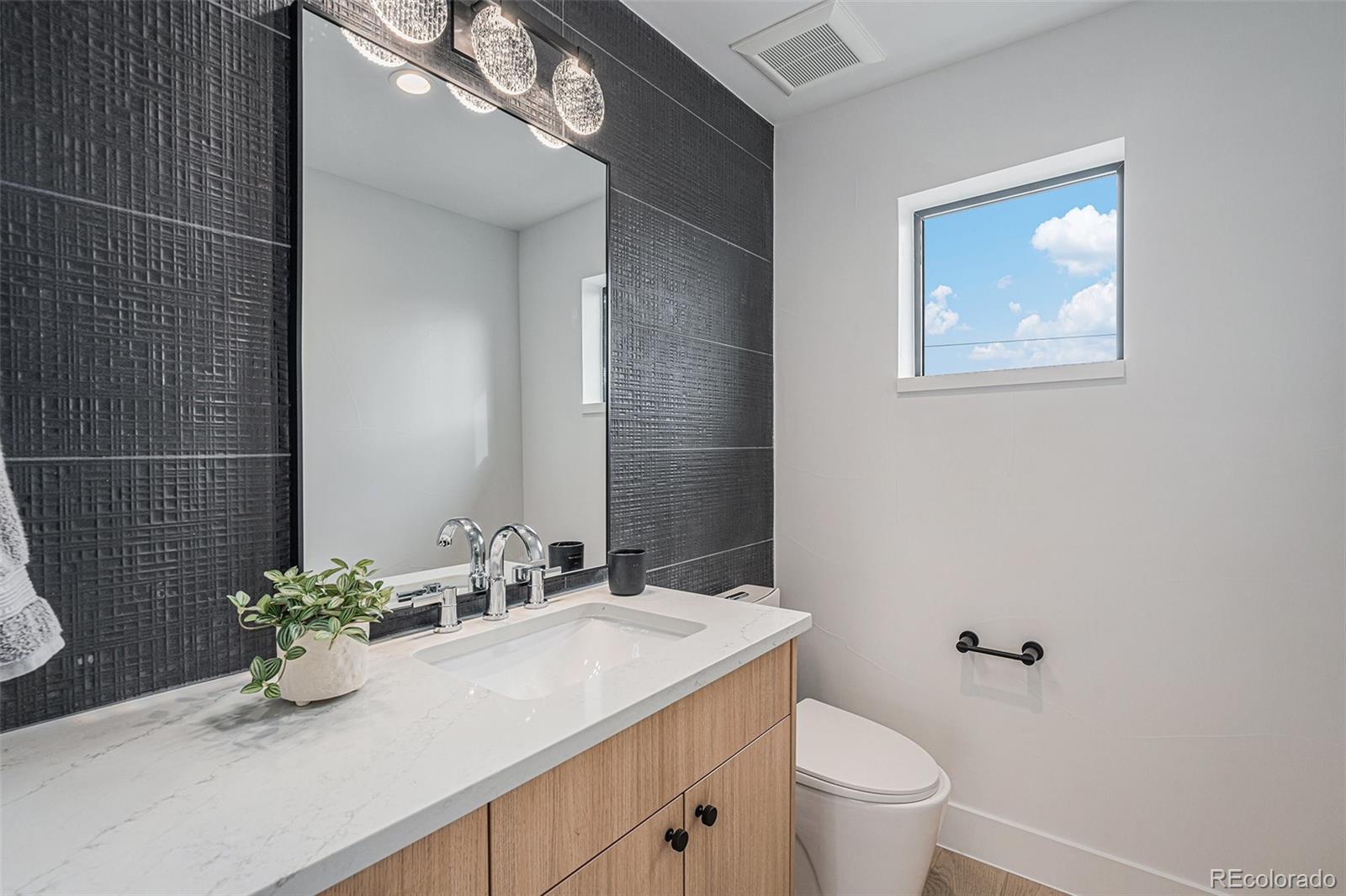 1023 S Emerson Street