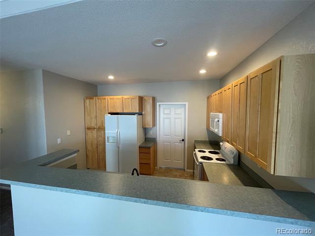 2113 S Fulton Circle Unit: 201