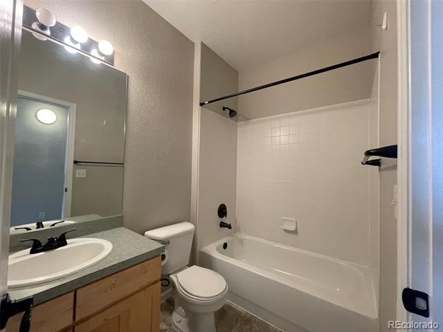 2113 S Fulton Circle Unit: 201