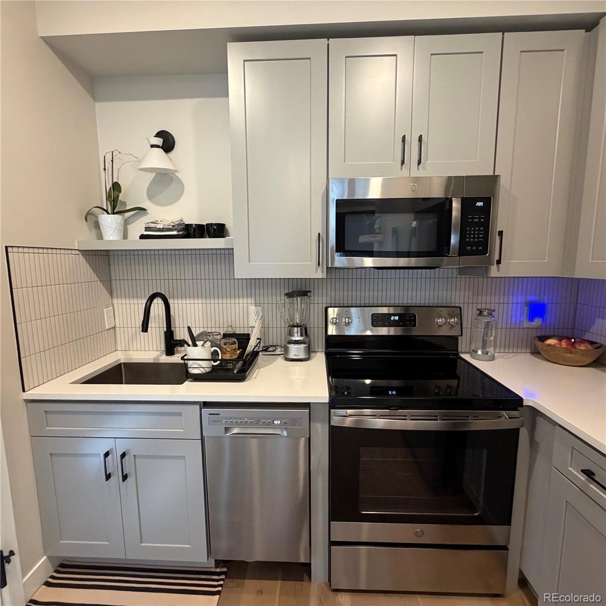 4025 Jason Street Unit: 101